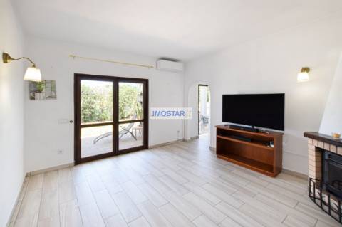 Moradia T3 em estilo tradicional português perto da Quinta do Lago