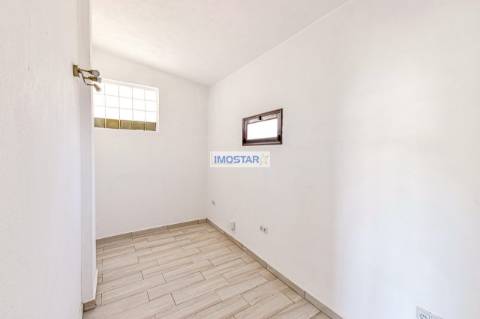 Moradia T3 em estilo tradicional português perto da Quinta do Lago