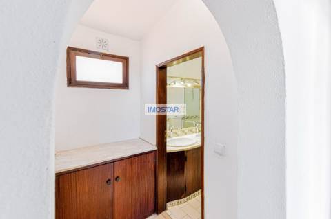 Moradia T3 em estilo tradicional português perto da Quinta do Lago