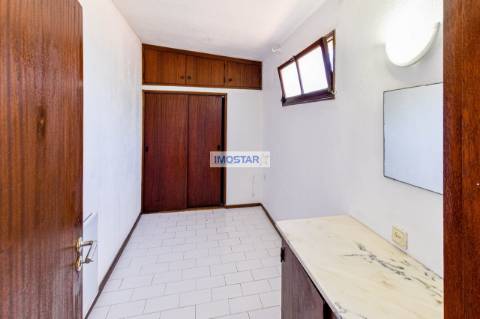 Moradia T3 em estilo tradicional português perto da Quinta do Lago