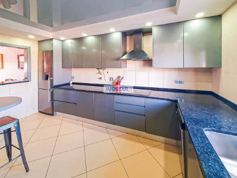 Moradia Contemporânea T3 em Al-Sakia