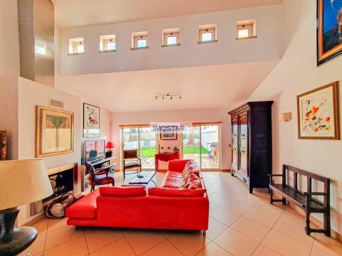 Moradia Contemporânea T3 em Al-Sakia