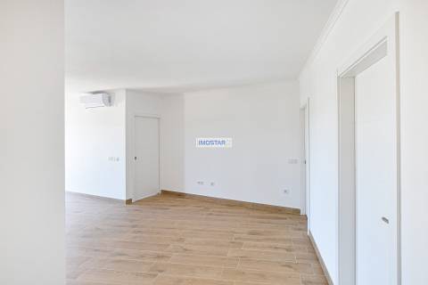 Apartamento T2 em edifício contemporâneo em Loulé