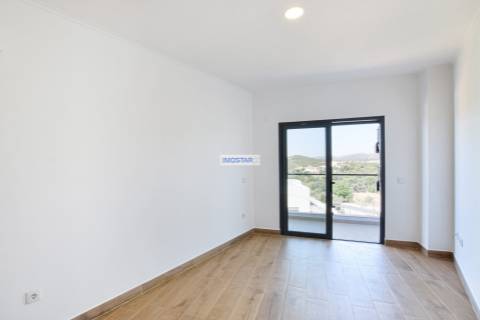 Apartamento T2 em edifício contemporâneo em Loulé