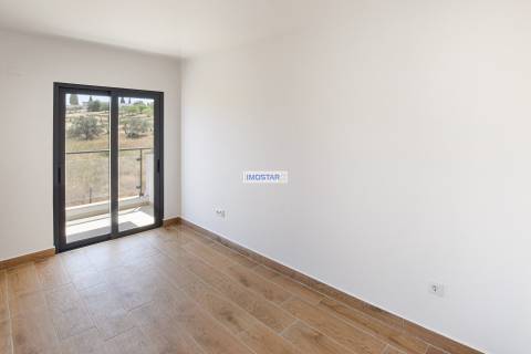 Apartamento T2 em edifício contemporâneo em Loulé