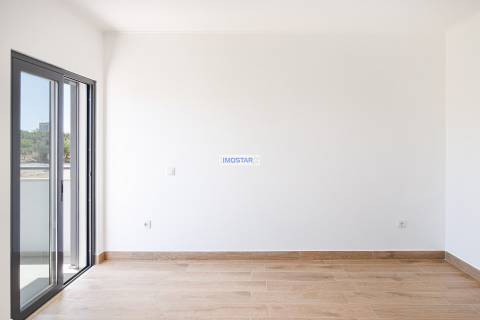 Apartamento T2 em edifício contemporâneo em Loulé