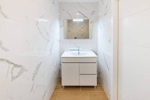 Apartamento T2 em edifício contemporâneo em Loulé