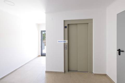 Apartamento T2 em edifício contemporâneo em Loulé