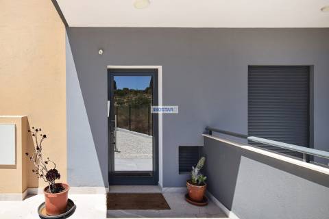 Apartamento T2 em edifício contemporâneo em Loulé