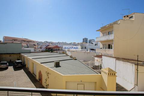Apartamento T2 no coração de Quarteira