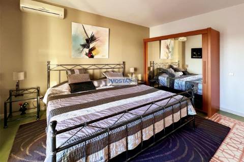 Villa T4 com deslumbrantes vistas panorâmicas do oceano em Boliqueime