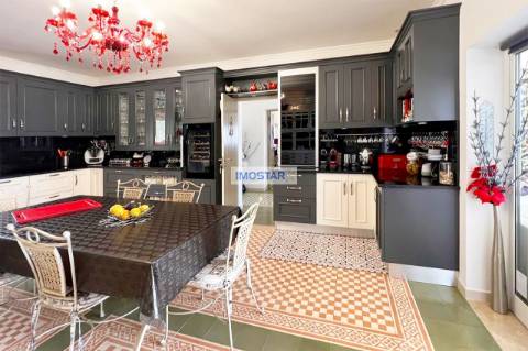 Villa T4 com deslumbrantes vistas panorâmicas do oceano em Boliqueime