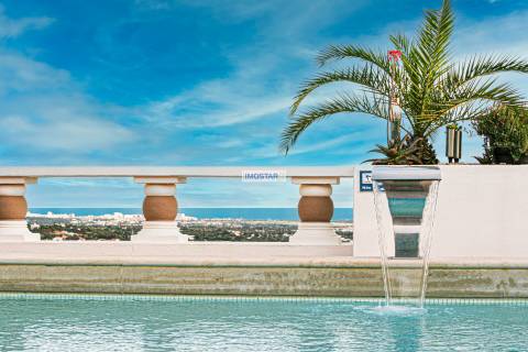 Villa T4 com deslumbrantes vistas panorâmicas do oceano em Boliqueime