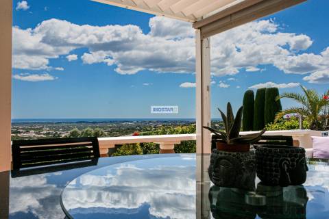 Villa T4 com deslumbrantes vistas panorâmicas do oceano em Boliqueime