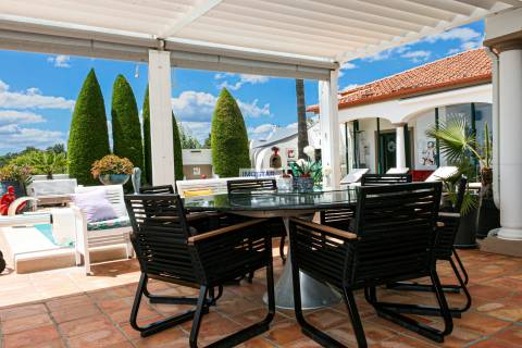 Villa T4 com deslumbrantes vistas panorâmicas do oceano em Boliqueime