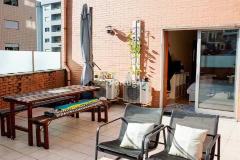 Apartamento T3 com terraço e churrasqueria