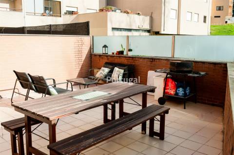 Apartamento T3 com terraço e churrasqueria