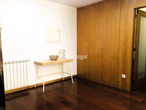 Apartamento T3 Equipado e Mobilado em Nogueiró