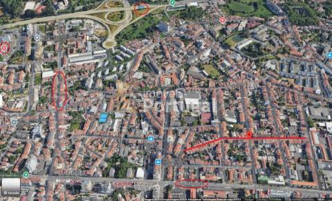 Loja/Pavilhão com 700m² na zona da CONSTITUIÇÃO