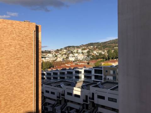 Arrenda T3 em Fraião mobilado, decorado e equipado