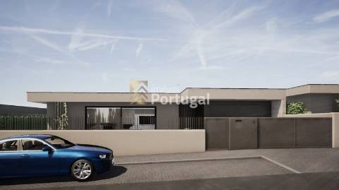 MORADIAS TÉRREAS T4  DE LUXO COM PISCINA - SOUTELO