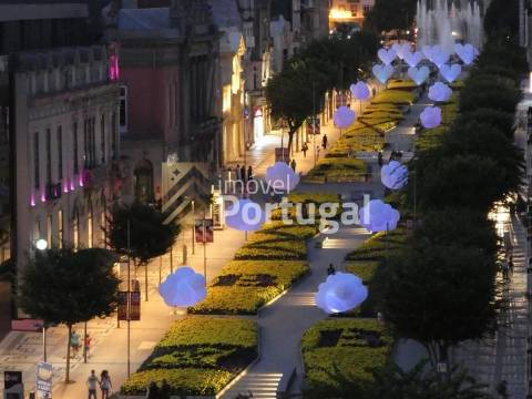 Venda Apartamento T4+2 com 200m²  na Av. da Liberdade