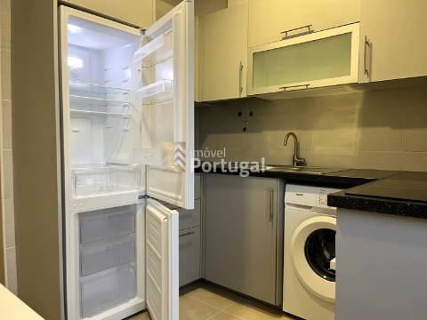 ARRENDA Apartamento T1  Remodelado, Mobilado e Equipado, na Zona do Tribunal