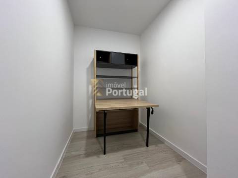 ARRENDA Apartamento T1  Remodelado, Mobilado e Equipado, na Zona do Tribunal