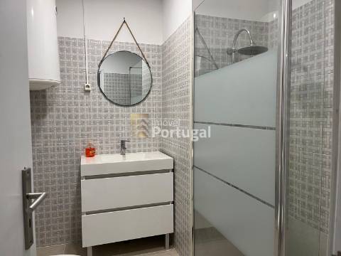 ARRENDA Apartamento T1  Remodelado, Mobilado e Equipado, na Zona do Tribunal