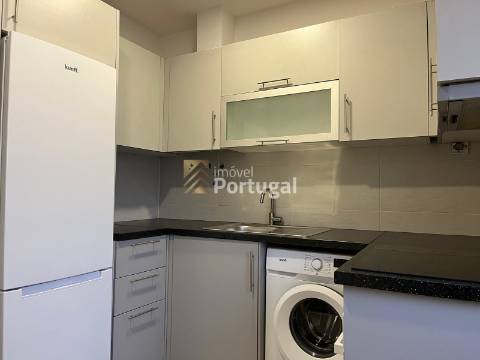 ARRENDA Apartamento T1  Remodelado, Mobilado e Equipado, na Zona do Tribunal