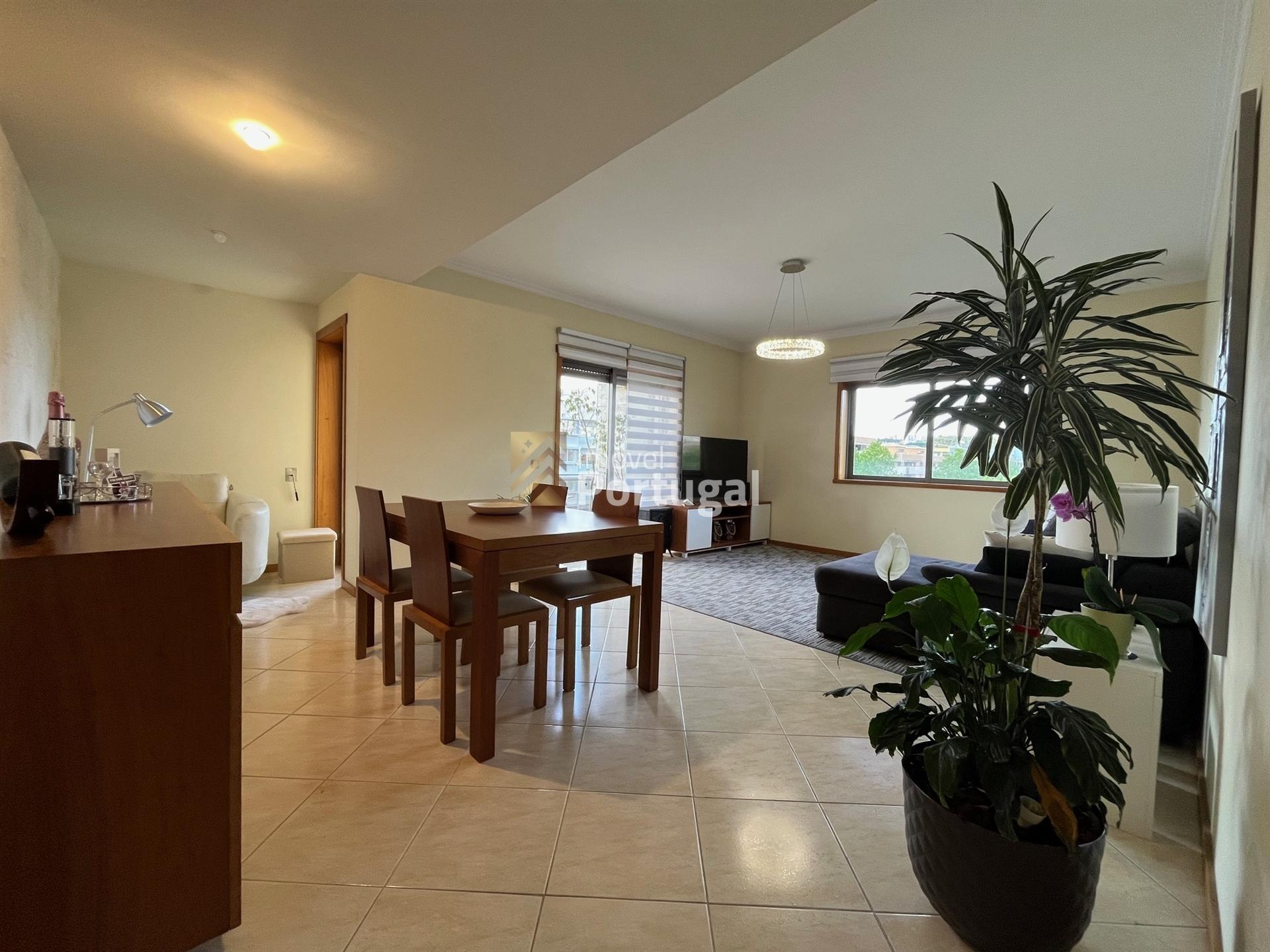 Arrenda Apartamento T2 Premium em Nogueiró, Braga