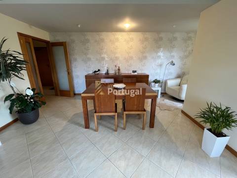 Arrenda Apartamento T2 Premium em Nogueiró, Braga