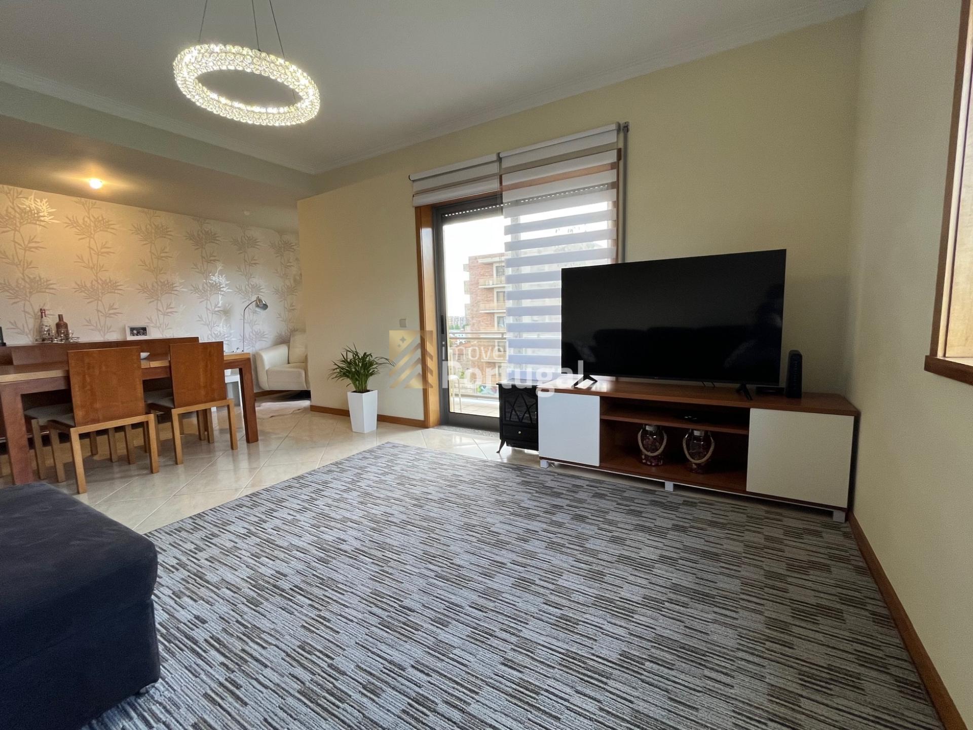 Arrenda Apartamento T2 Premium em Nogueiró, Braga
