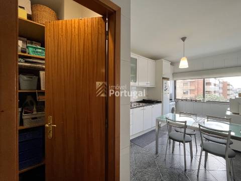 Arrenda Apartamento T2 Premium em Nogueiró, Braga