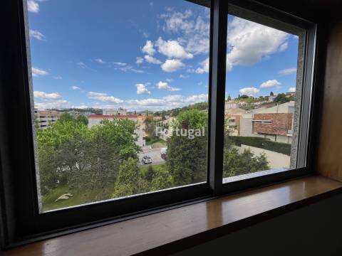 Arrenda Apartamento T2 Premium em Nogueiró, Braga