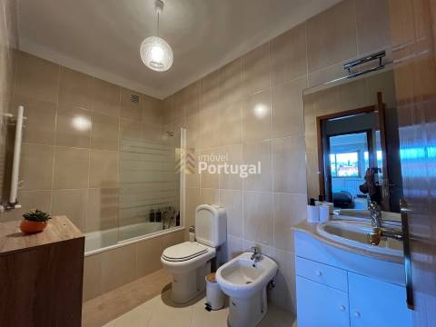 Arrenda Apartamento T2 Premium em Nogueiró, Braga