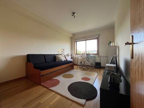 Arrenda Apartamento T2 Premium em Nogueiró, Braga