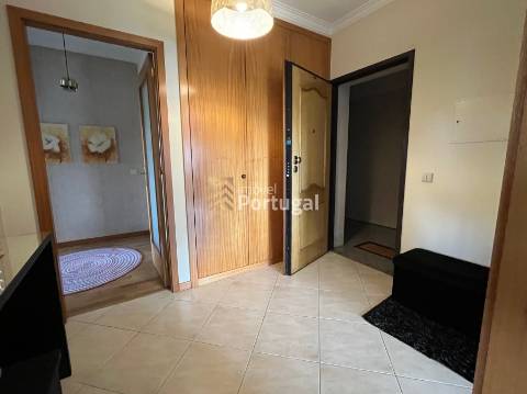Arrenda Apartamento T2 Premium em Nogueiró, Braga