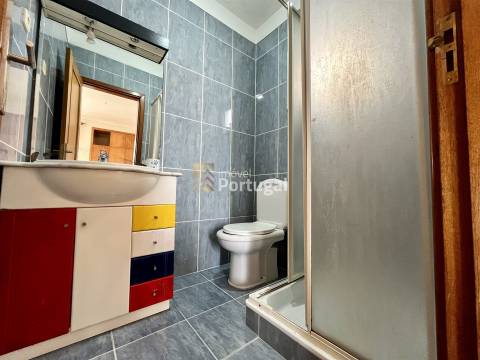 Venda Apartamento T3 Equipado e Semi-Mobilado