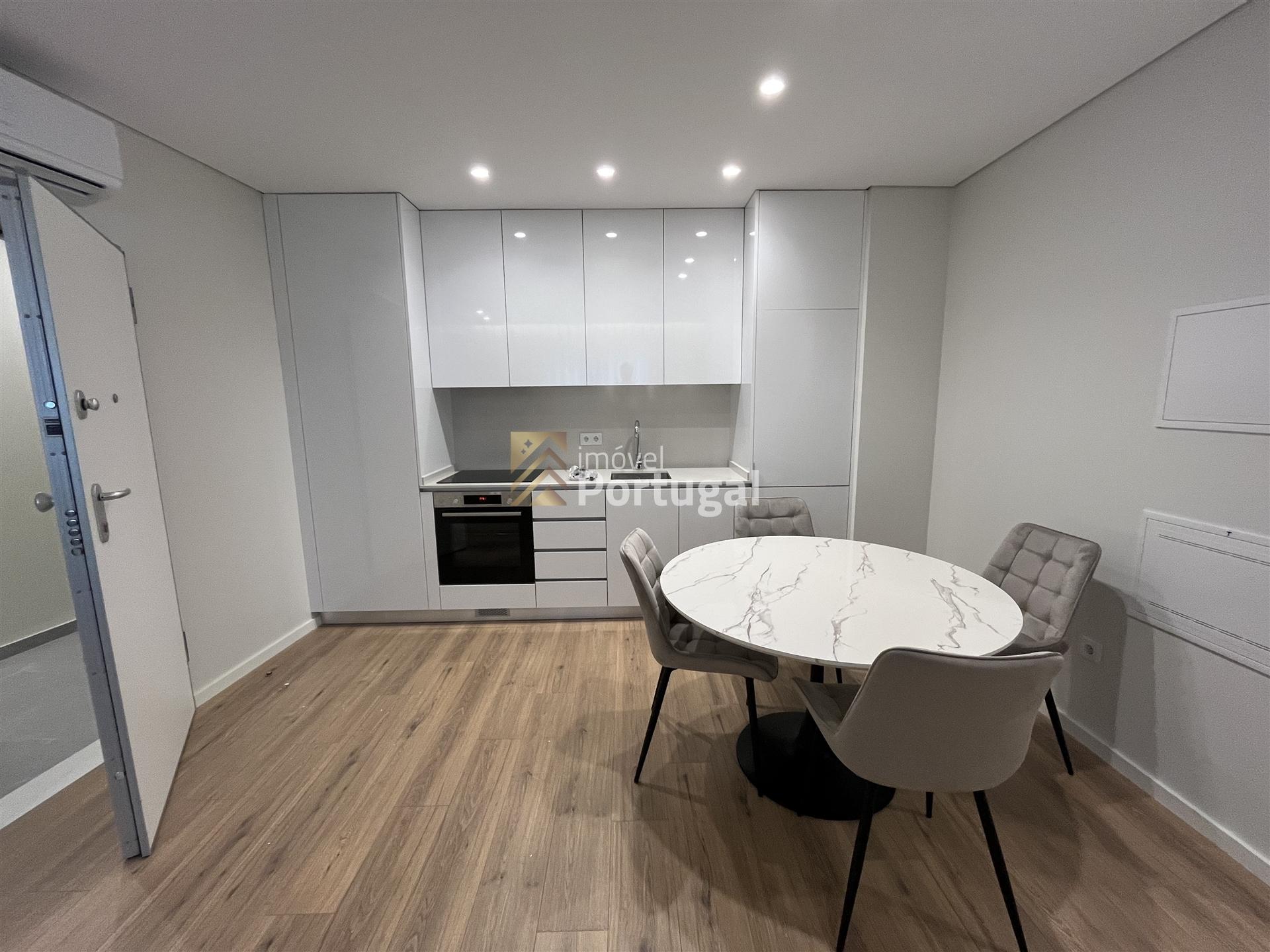 APARTAMENTO NOVO T1+1 - PRONTA-ENTREGA - CENTRO HISTÓRIO DE BRAGA