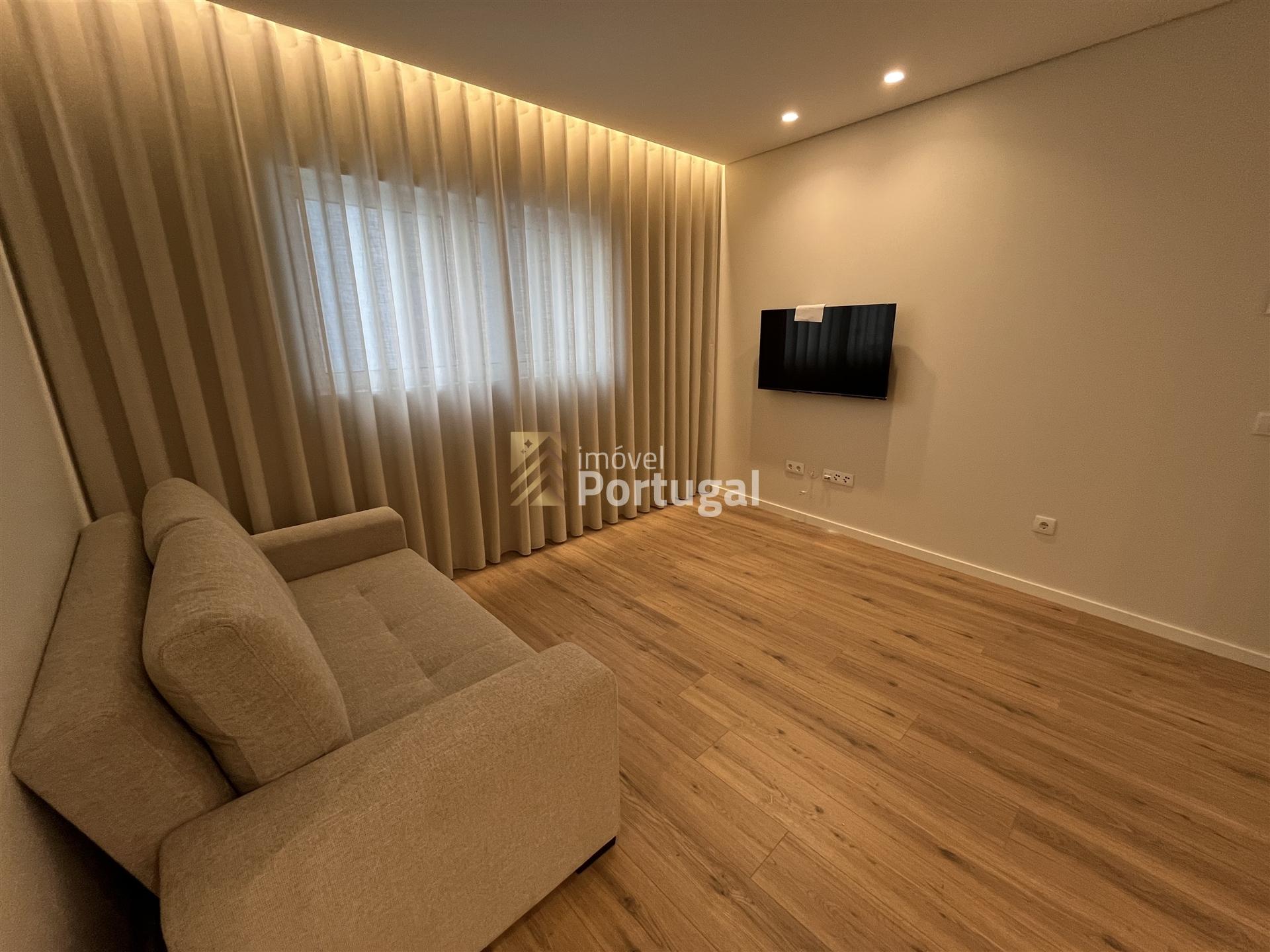APARTAMENTO NOVO T1+1 - PRONTA-ENTREGA - CENTRO HISTÓRIO DE BRAGA