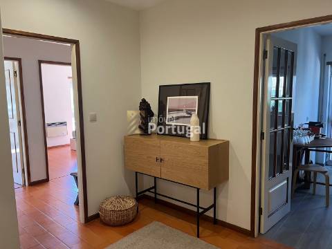 Arrenda Ap. T3 Mobilado, Equipado e Garagem Box