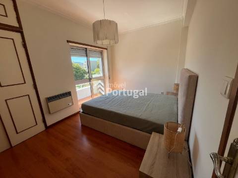 Arrenda Ap. T3 Mobilado, Equipado e Garagem Box