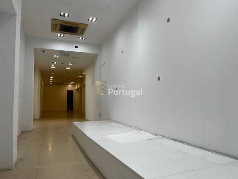 ESPAÇO COMERCIAL – RUA DOS CHÃOS - CENTRO HISTÓRICO BRAGA