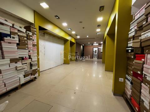 ESPAÇO COMERCIAL – RUA DOS CHÃOS - CENTRO HISTÓRICO BRAGA