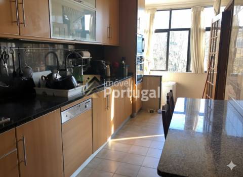 Apartamento T3 Equipado & Mobilado no Centro de Braga