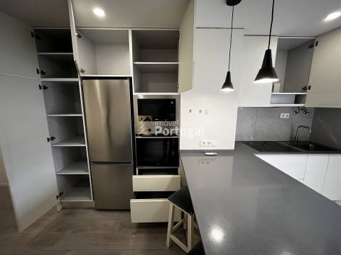 Arrenda Ap. T1 Equipado, Mobilado c/ elevador