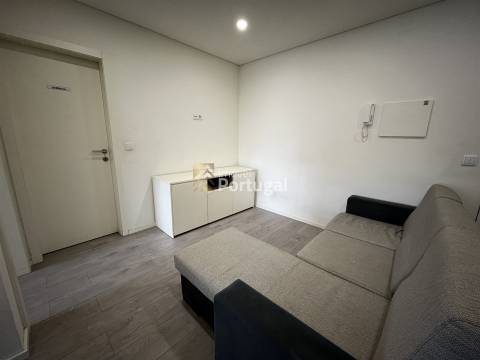 Arrenda Ap. T1 Equipado, Mobilado c/ elevador