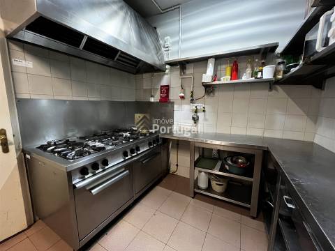 Trespasse Empresa com Negócio - SnackBar equipado em pleno funcionamento