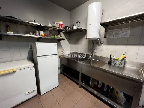 Trespasse Empresa com Negócio - SnackBar equipado em pleno funcionamento